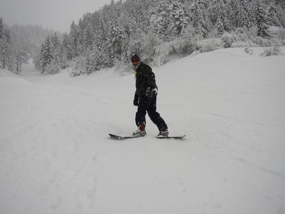 Man, snowboard, sneeuw.